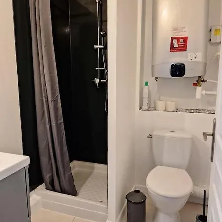 Proche De La Gare Apartment